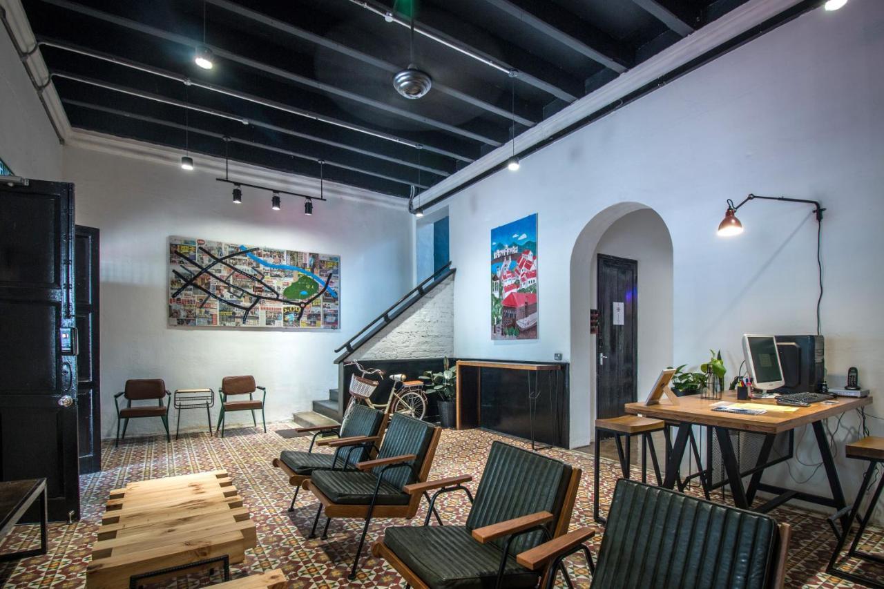 The Brownstone Hostel & Space Ipoh Exterior foto